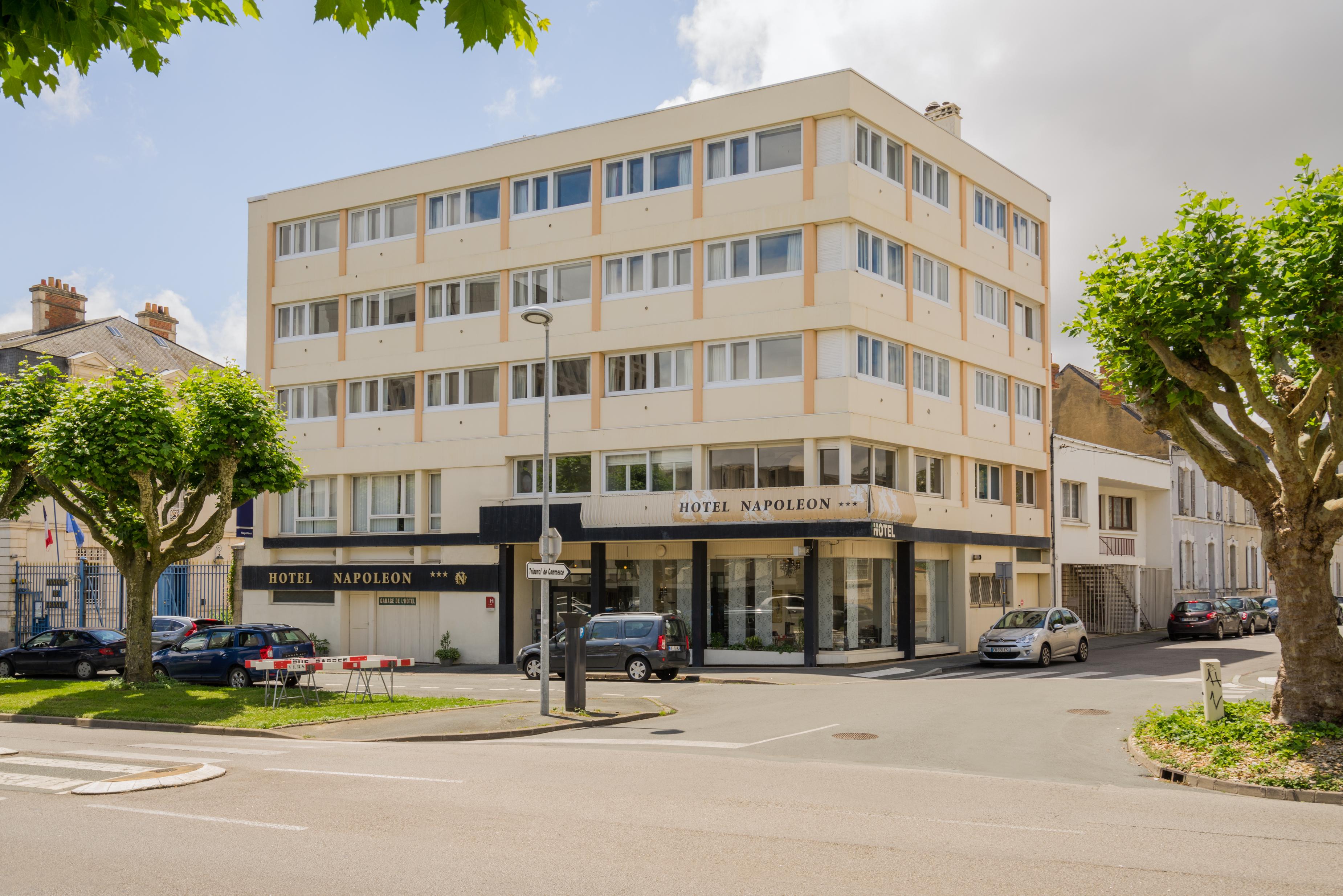 The Originals City, Hotel Napoleon, La Roche-Sur-Yon Exteriör bild